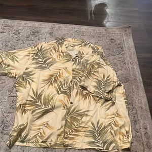 Tommy Bahamas Paradise Button Up